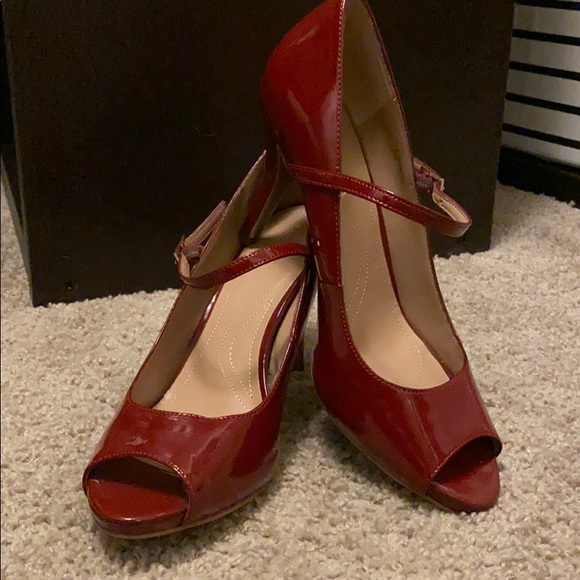 Tahari Shoes - Tahari heels